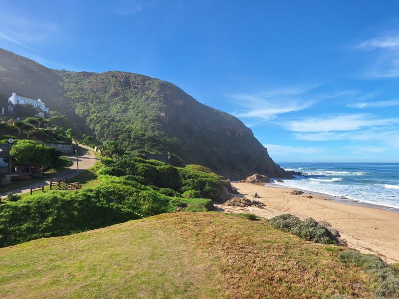 6 Bedroom Property for Sale in Glentana Western Cape